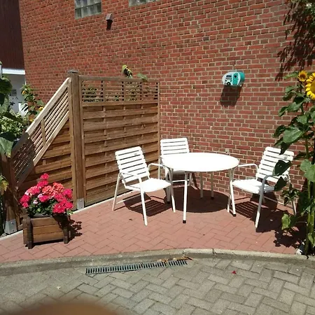 Bi Klatt Tu Hus *